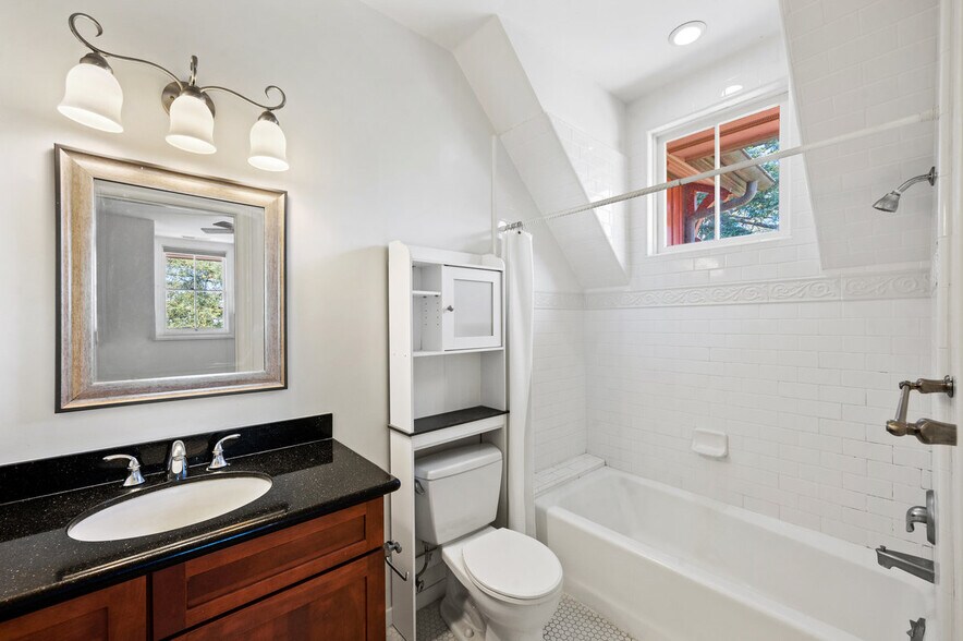 More Photos Of 333 G St, San Rafael Apartments For Sale