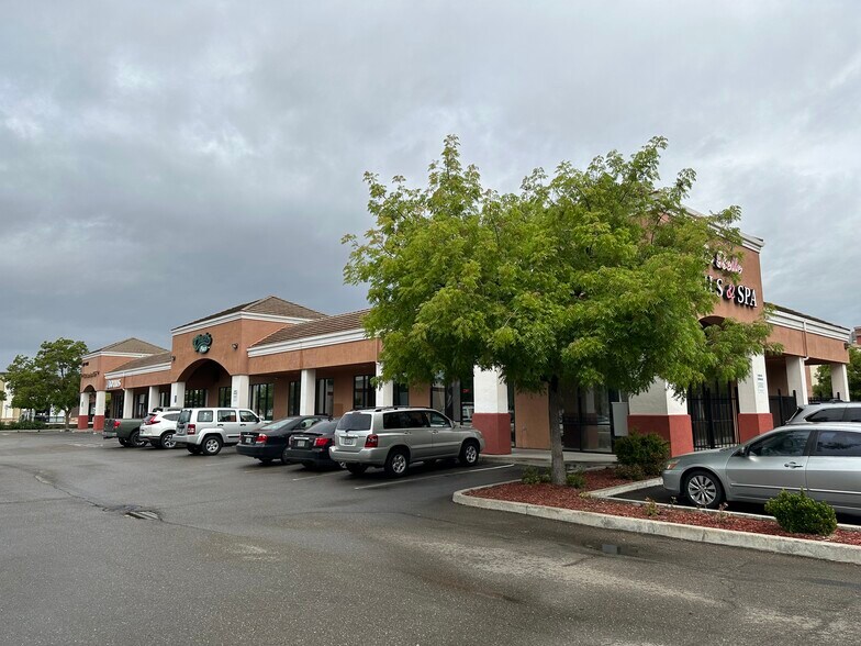 More Photos Of 250 Commerce Ave, Manteca Unknown For Lease