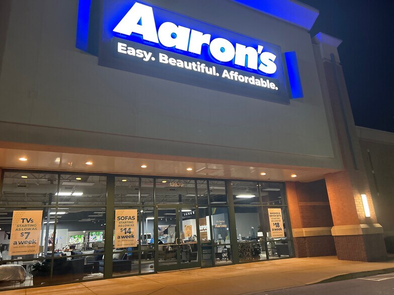 More Photos Of 13915-14059 New Halls Ferry Rd, Florissant Unknown For Lease