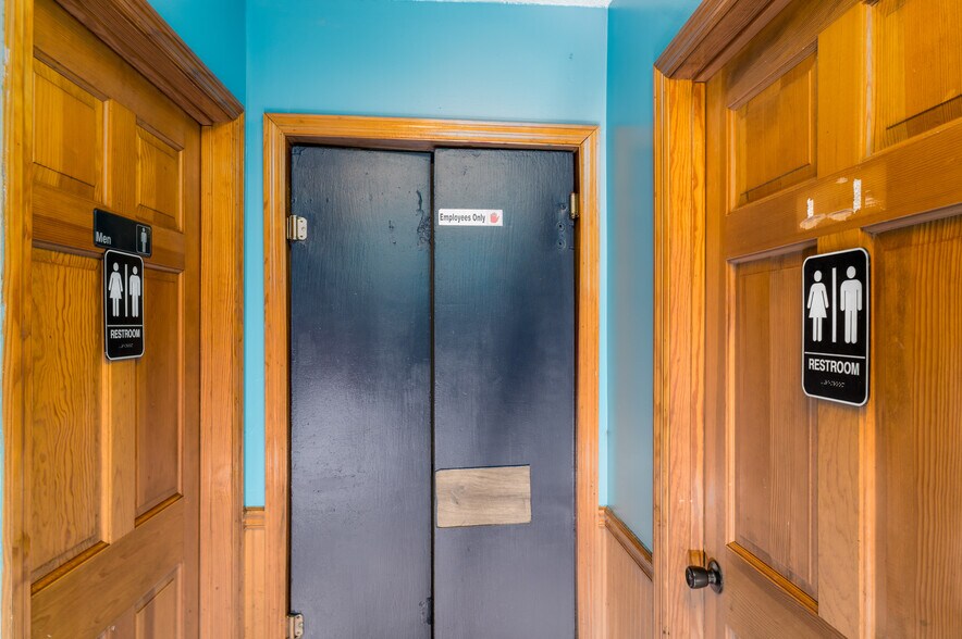 More Photos Of 406 N Piedmont Ave, Rockmart Restaurant For Sale