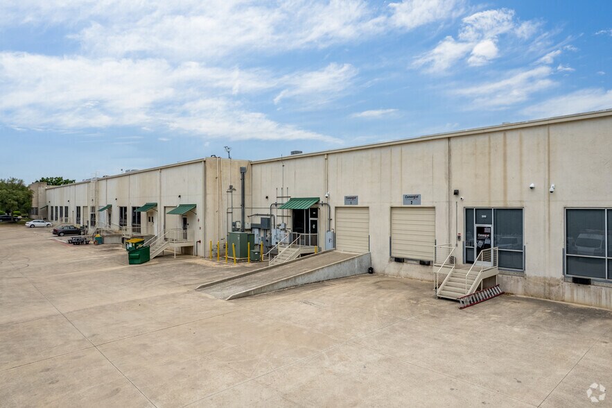 More Photos Of 1835 Kramer Ln, Austin Unknown For Lease