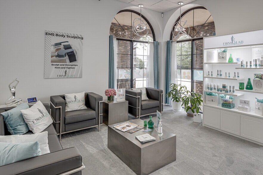 More Photos Of 102-112 Town Center Dr, Warren Office For Lease