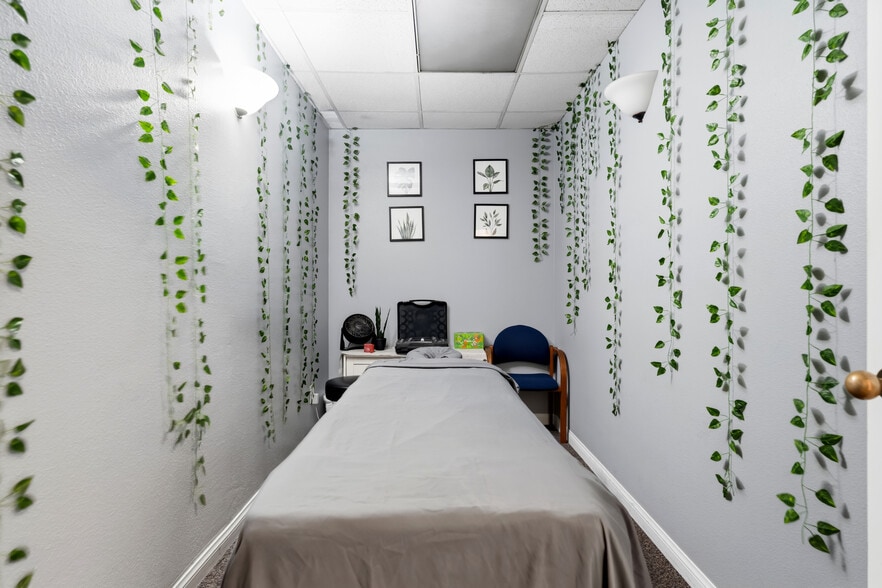 More Photos Of 2900 Bristol St, Costa Mesa Office For Sale