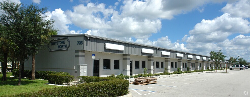 More Photos Of 735 NE 19TH Pl, North Fort Myers Warehouse For Lease