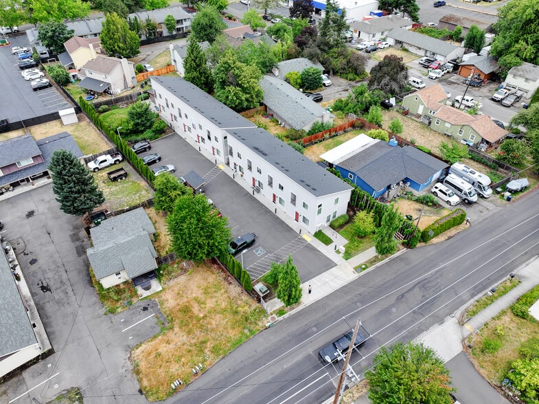More Photos Of 17345 SW Blanton St, Beaverton Apartments For Sale