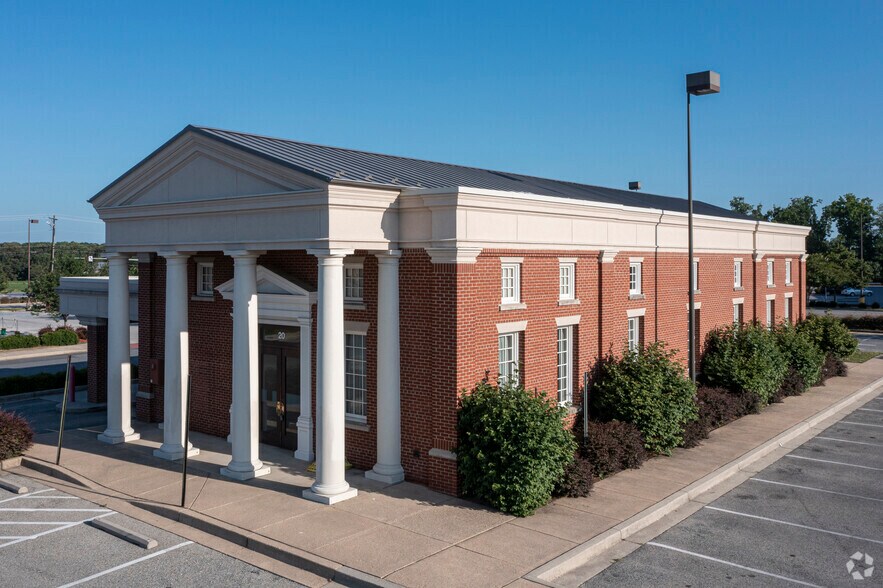 More Photos Of 20 Shining Willow Way, La Plata Freestanding For Lease