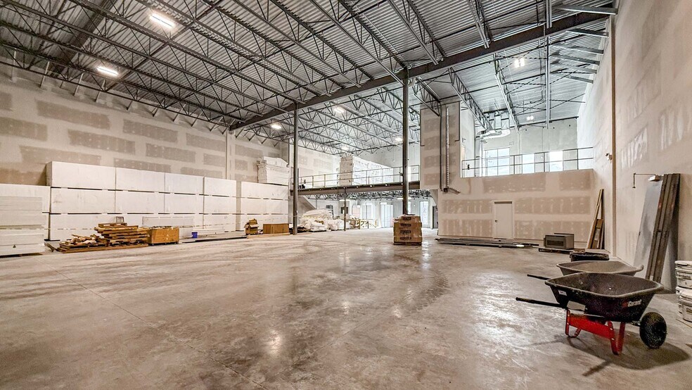 More Photos Of 3240 48 Av, Vernon Unknown For Lease