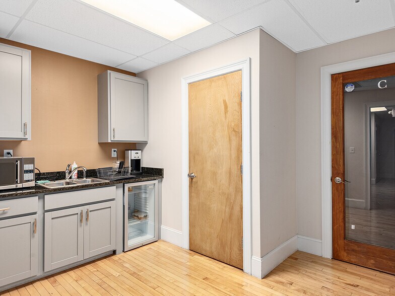 More Photos Of 125-161 S Lexington Ave, Asheville Apartments For Sale