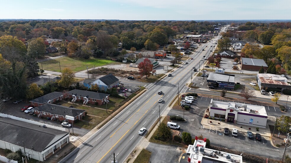 More Photos Of 732 W Taylor St, Griffin General Retail For Sale