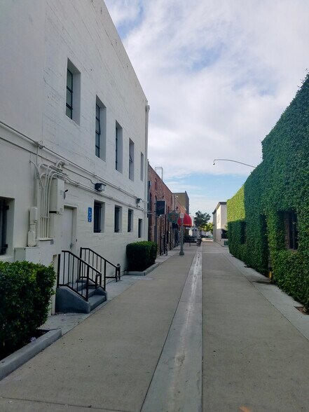 More Photos Of 223 N Harbor Blvd, Fullerton Office For Lease