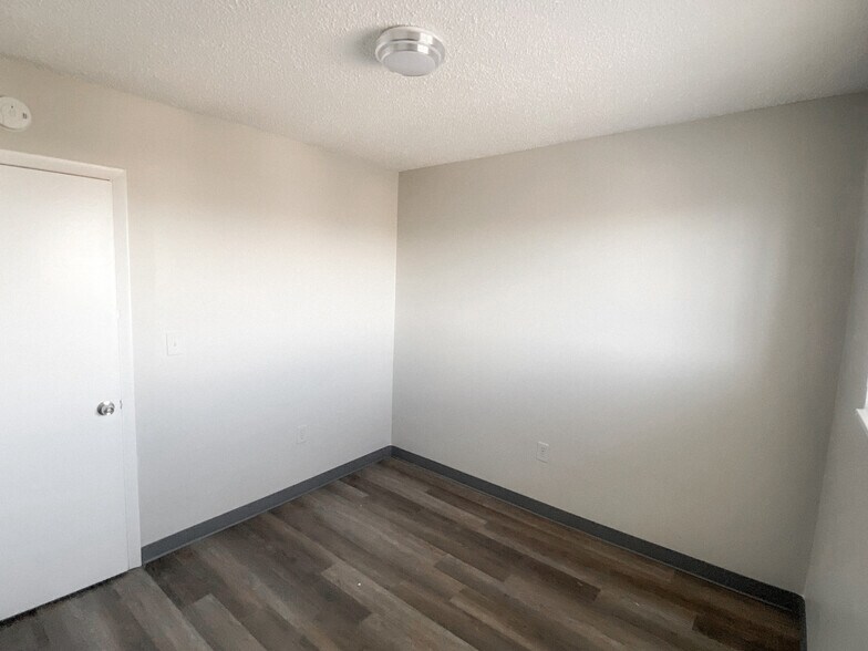 More Photos Of 730 Mather St, Brighton Apartments For Sale