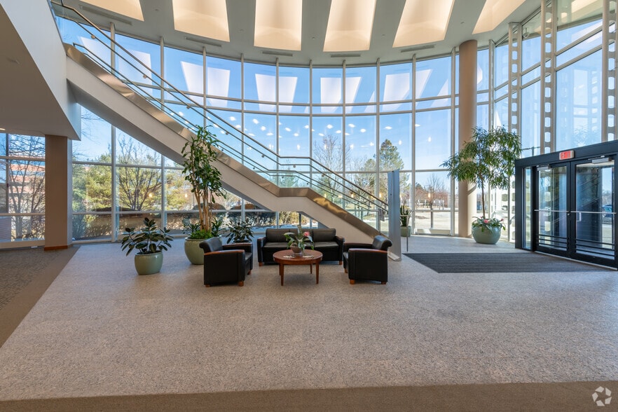 More Photos Of 175 Crossing Blvd, Framingham Office For Lease