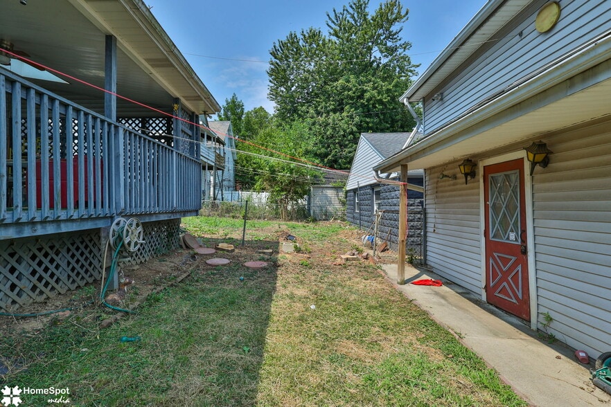 More Photos Of 1337 Washington St, Easton Multifamily For Sale