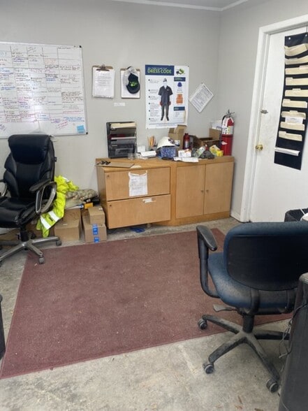 More Photos Of 4201 114th Ter N Pinellas Park, Clearwater Manufacturing For Sale