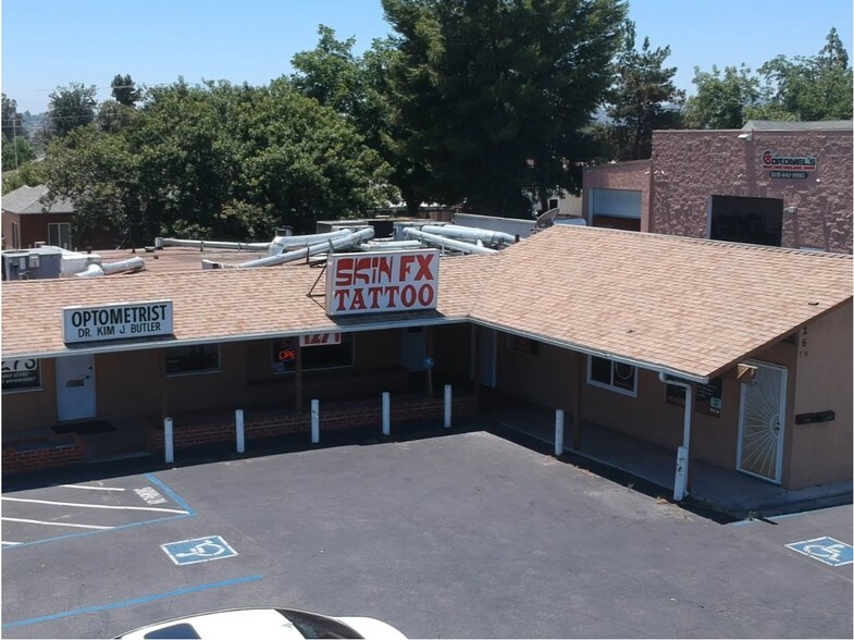Primary Photo Of 1267-1273 Broadway St, El Cajon Storefront For Lease