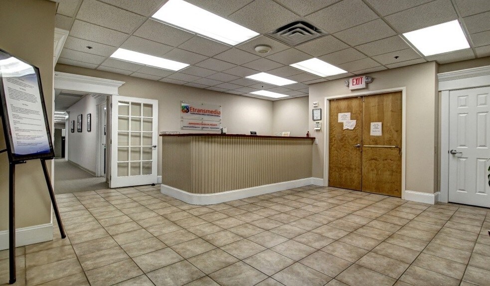 More Photos Of 12 Cambridge Dr, Trumbull Office Residential For Lease