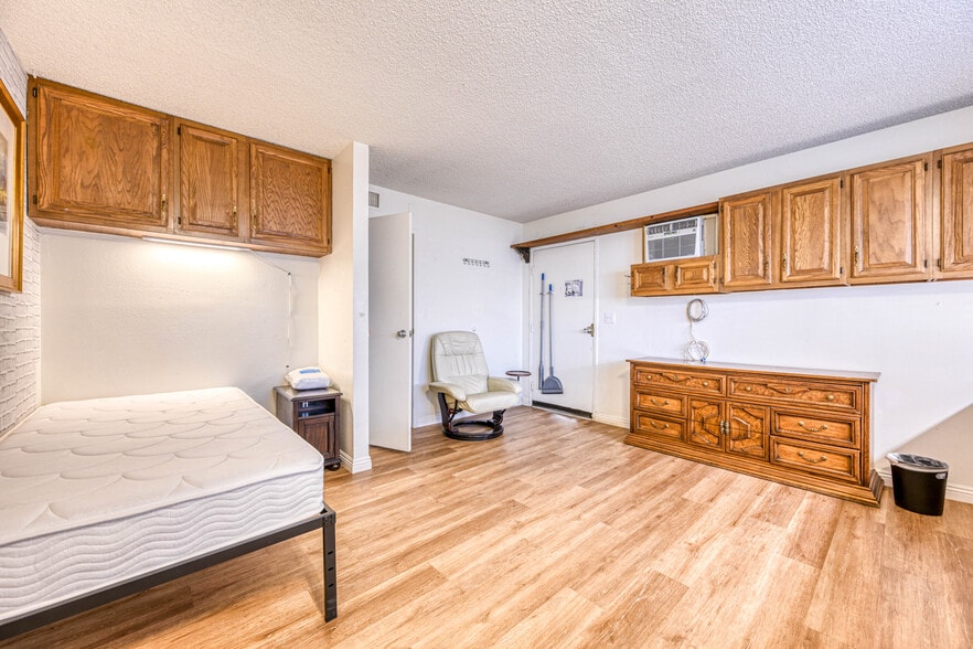 More Photos Of 1632 E Saint Louis Ave, Las Vegas Apartments For Sale