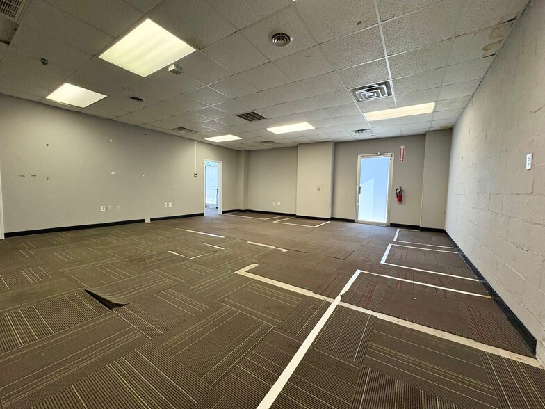 More Photos Of 233 Biltmore Ave, Asheville Office For Lease