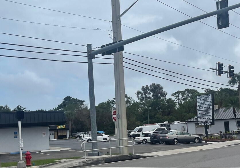 More Photos Of 7200-7240 S US Highway 1, Port Saint Lucie Storefront For Lease