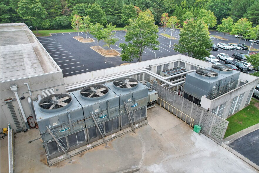 More Photos Of 12515 Innovation Way, Alpharetta Industrial For Sale