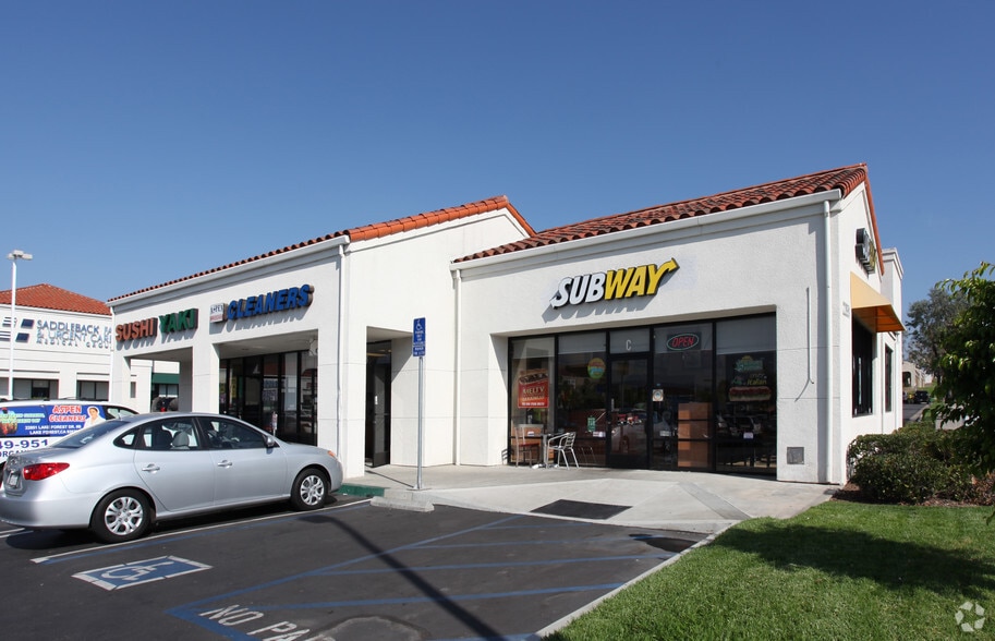 Primary Photo Of 22851 Lake Forest Dr, Lake Forest Fast Food For Lease