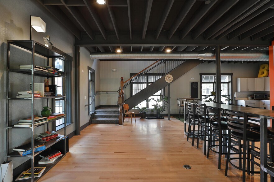 More Photos Of 57 Mill St, Columbus Storefront For Sale