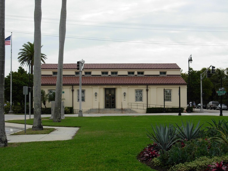 More Photos Of 95 N County Rd, Palm Beach Storefront Retail Office For Lease