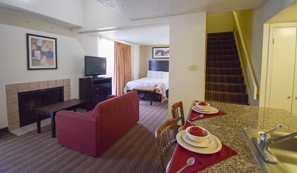 More Photos Of 250 Municipal Dr, Richardson Hotel For Sale