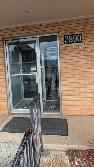 More Photos Of 2890 S Lookout St, Claremont Light Distribution For Lease