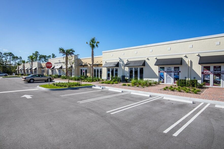 More Photos Of 460 NW Stadium Blvd, Port Saint Lucie Light Distribution For Lease