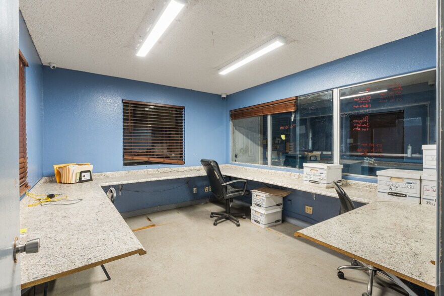 More Photos Of 8210 San Gabriel Dr, Laredo Warehouse For Lease