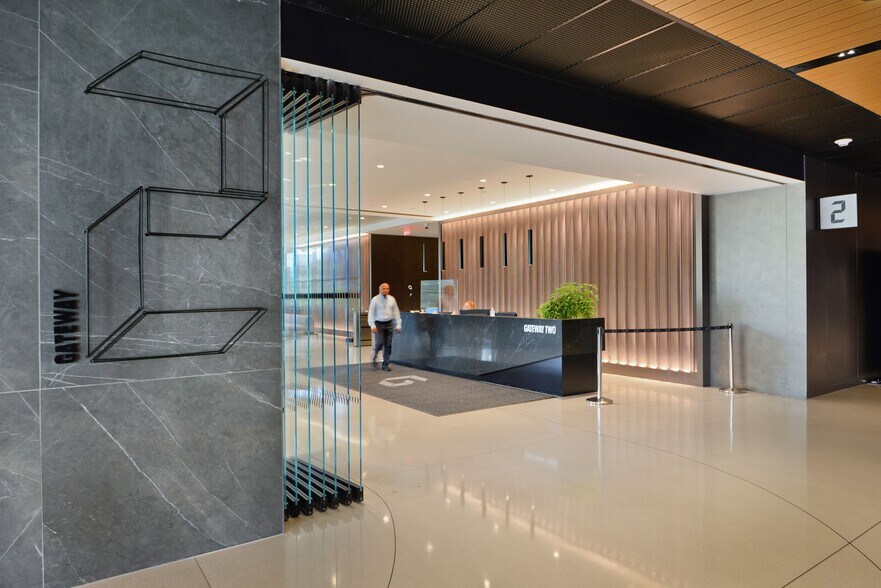 More Photos Of 2 Gateway Ctr, Newark Office For Lease