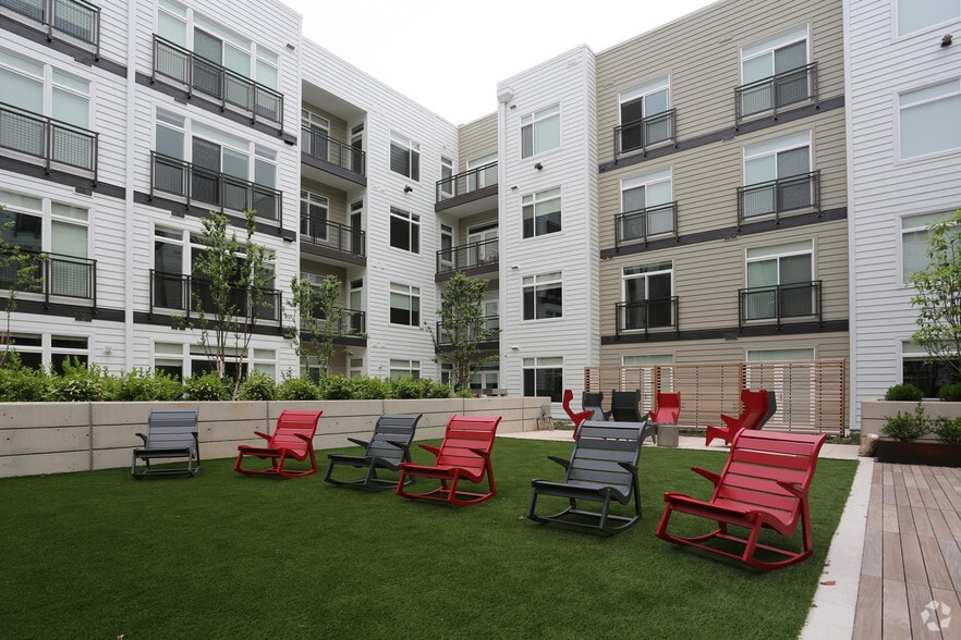 More Photos Of 1801 Chapman Ave, Rockville Apartments For Lease