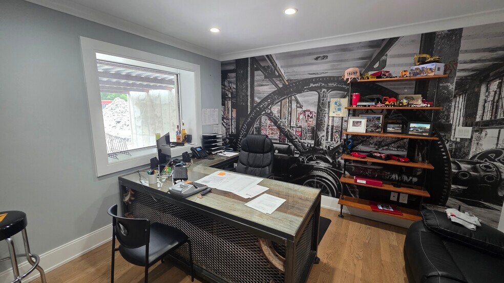 More Photos Of 131 Old Northport Rd, Kings Park Industrial For Sale
