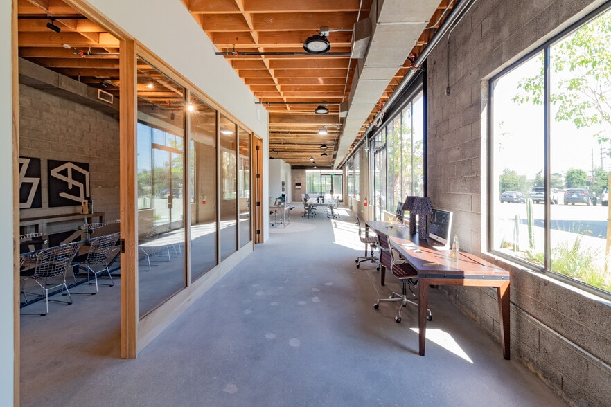 More Photos Of 3013 Gilroy St, Los Angeles Office For Sale