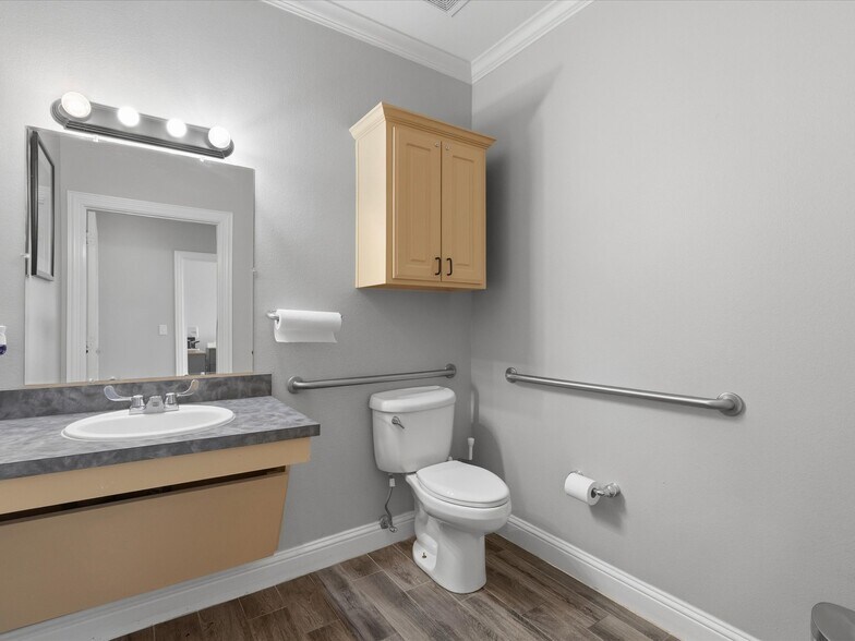 More Photos Of 2840 Keller Springs Rd, Carrollton Medical For Sale