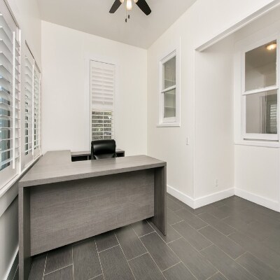 More Photos Of 711 W Main St, Fredericksburg Office For Lease