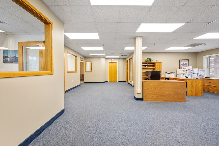 More Photos Of 176 East Main St, Westborough Medical For Sale