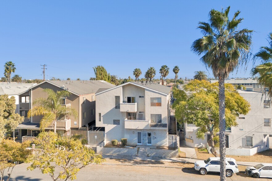 Primary Photo Of 736 Rose Ave, Long Beach Apartments For Sale