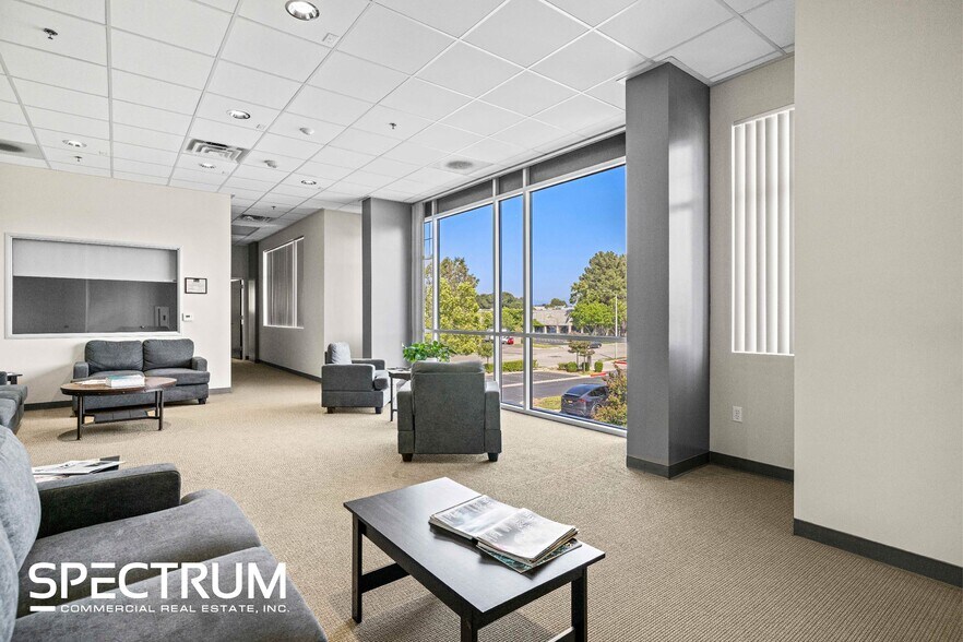 More Photos Of 25106 Avenue Tibbitts, Valencia Loft Creative Space For Sale