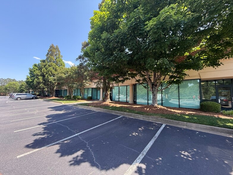 More Photos Of 5910 Shiloh Rd E, Alpharetta Light Distribution For Lease