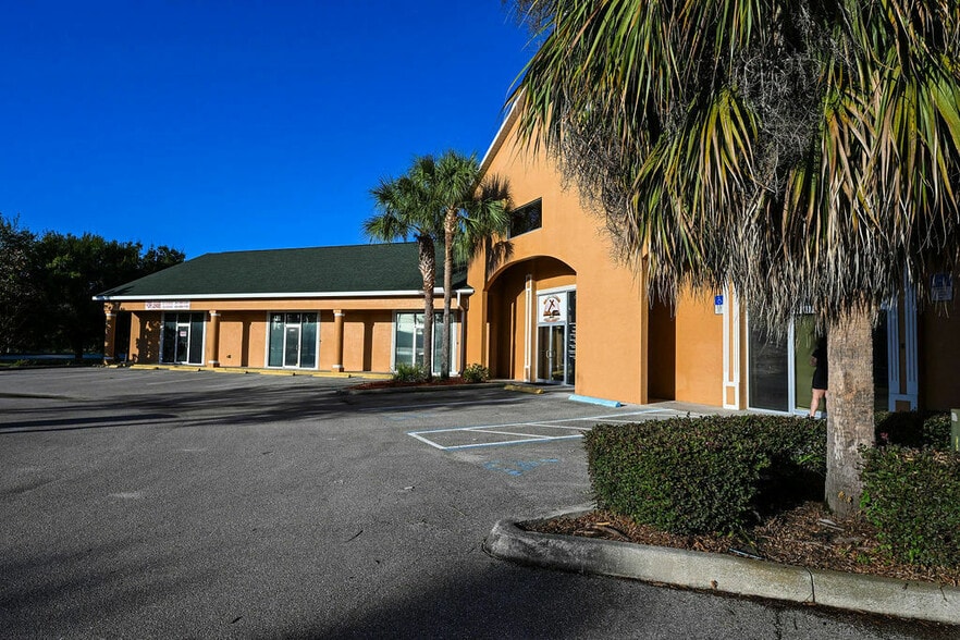 More Photos Of 7177-7201 S George Blvd, Sebring Medical For Lease