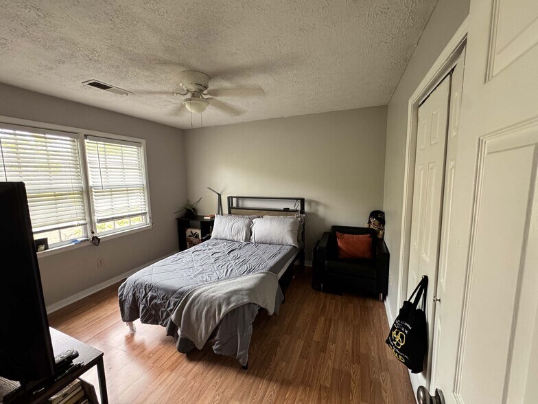 More Photos Of 627 Delmar Ave SE, Atlanta Multifamily For Sale