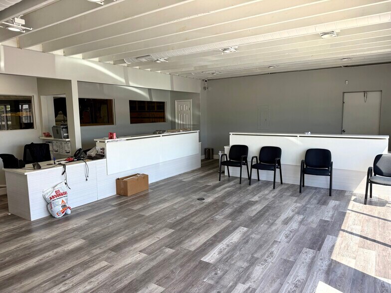More Photos Of 10219 Culebra Rd, San Antonio Auto Repair For Lease