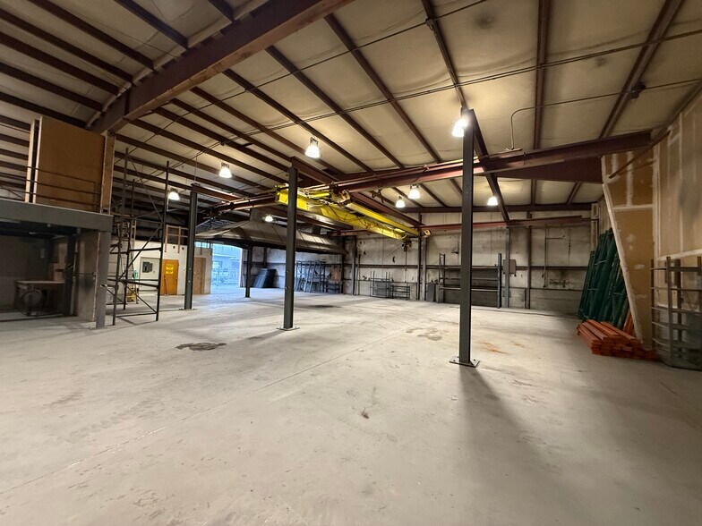 More Photos Of 5625 48th Dr NE, Marysville Manufacturing For Lease