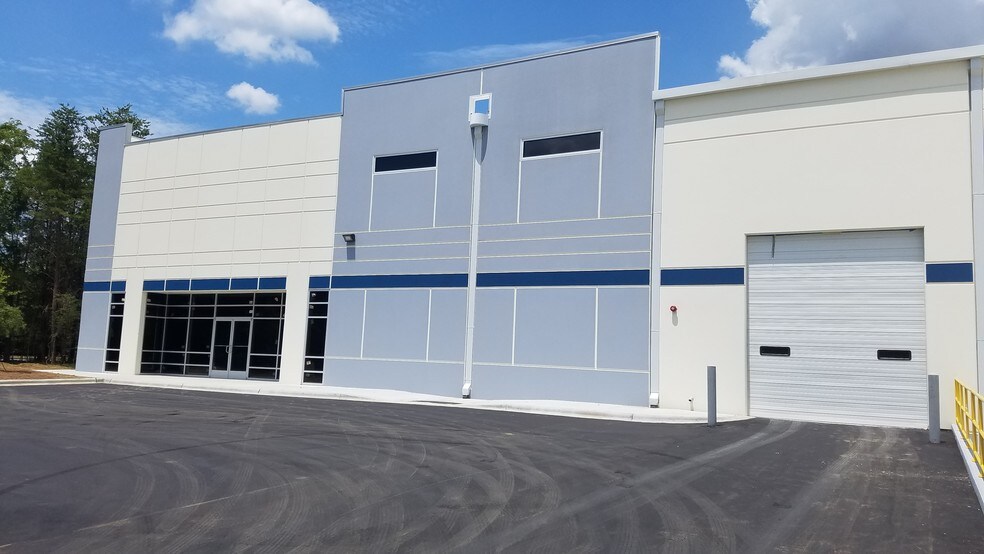 More Photos Of 12031 Westhall Dr, Charlotte Warehouse For Lease