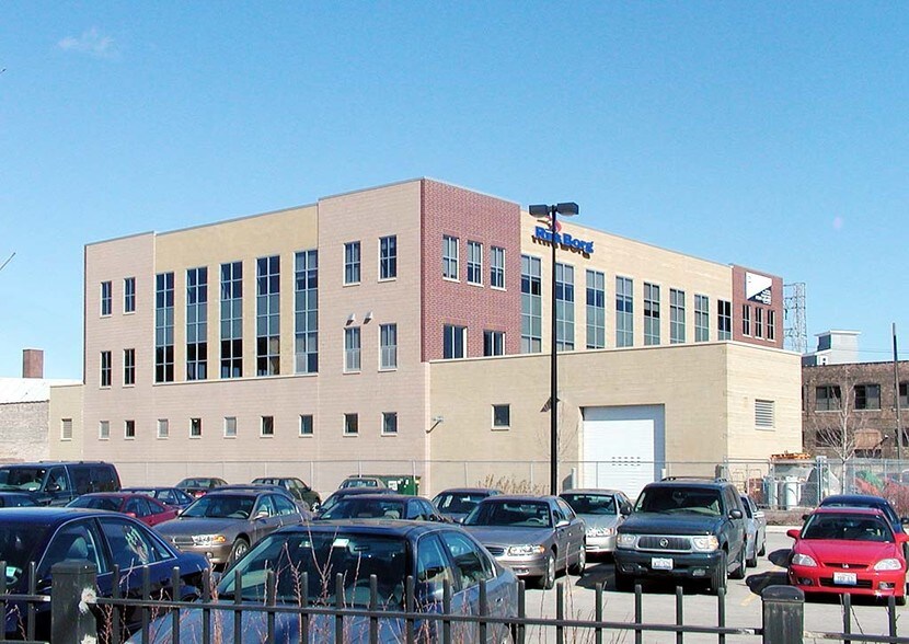 More Photos Of 1010 N Hooker St, Chicago Light Manufacturing For Lease