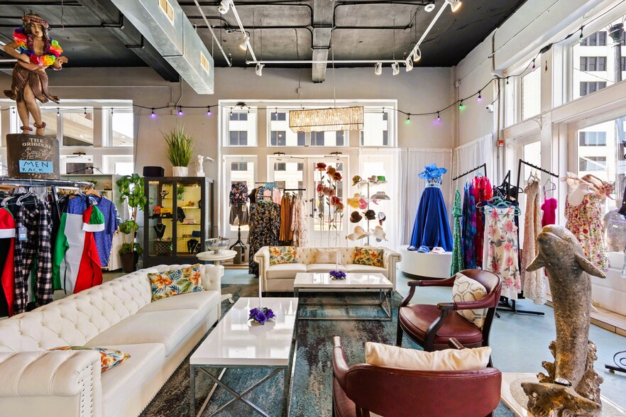 More Photos Of 202 25th St, Galveston Restaurant For Sale