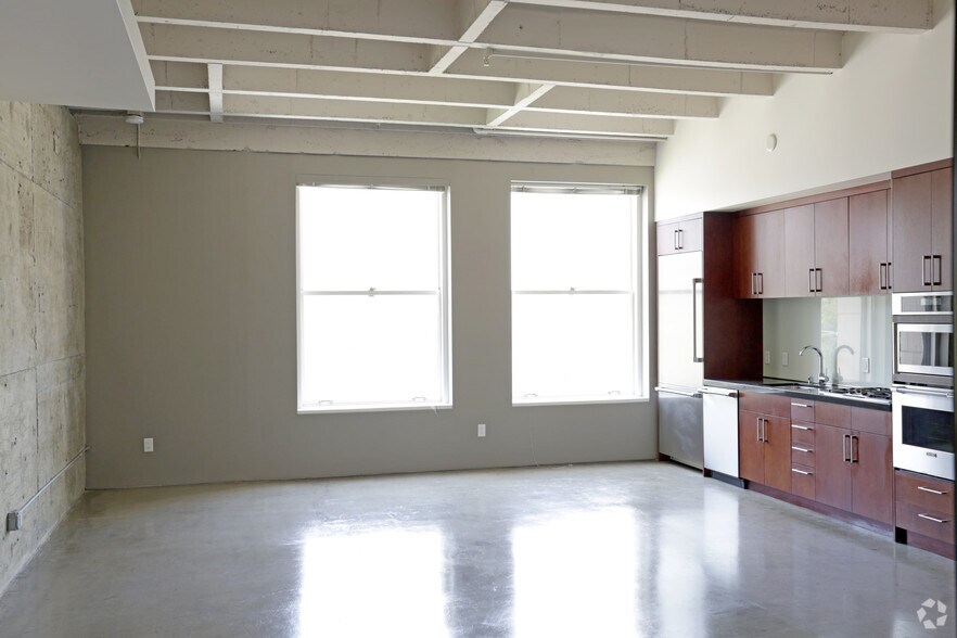 More Photos Of 411 W 5th St, Los Angeles Apartments For Lease