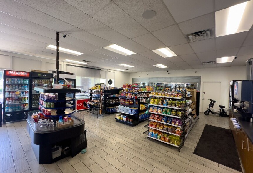 More Photos Of 1000 Dual Hwy, Hagerstown Service Station For Sale
